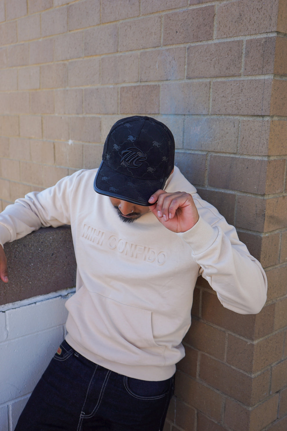 MIHI CONFIDO Sand Hoodie