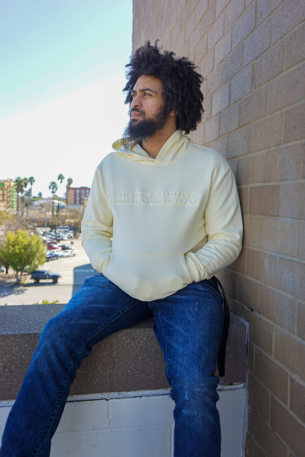 MIHI CONFIDO Cream Hoodie