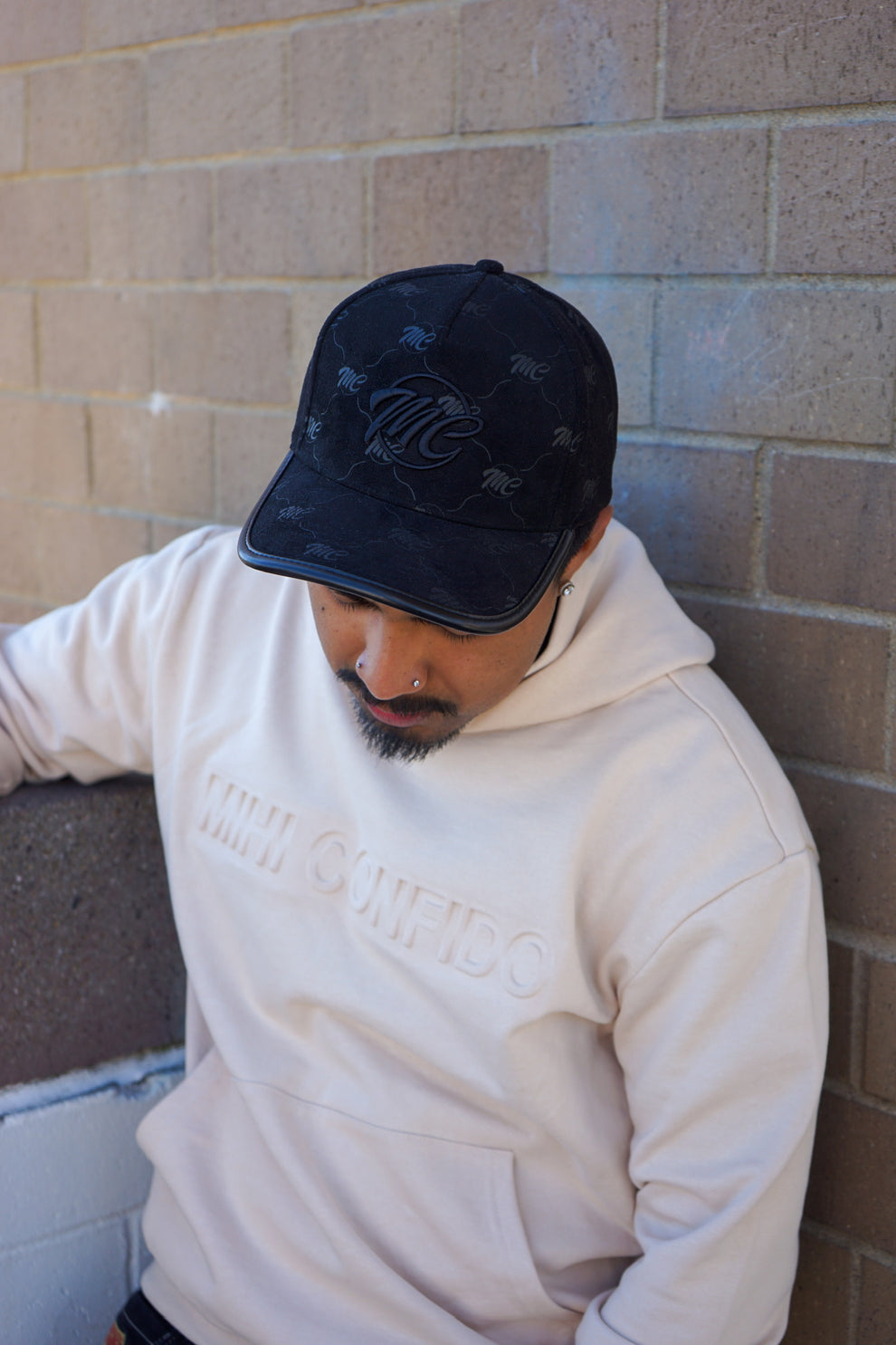 MIHI CONFIDO Sand Hoodie