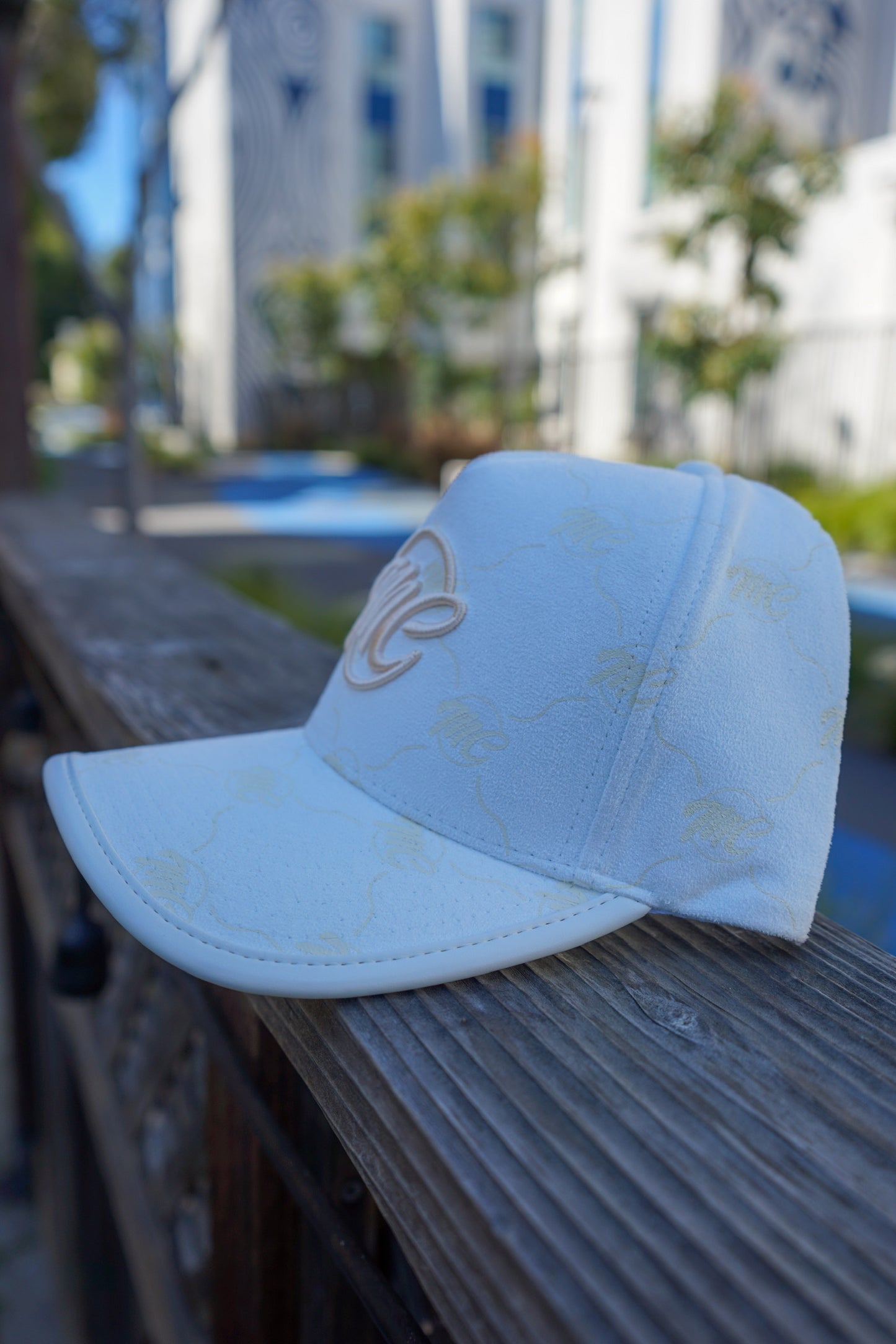 MC Suede Hat ( White/Gold)