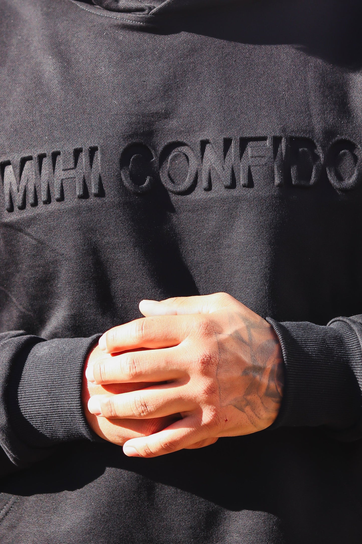 MIHI CONFIDO Hoodie